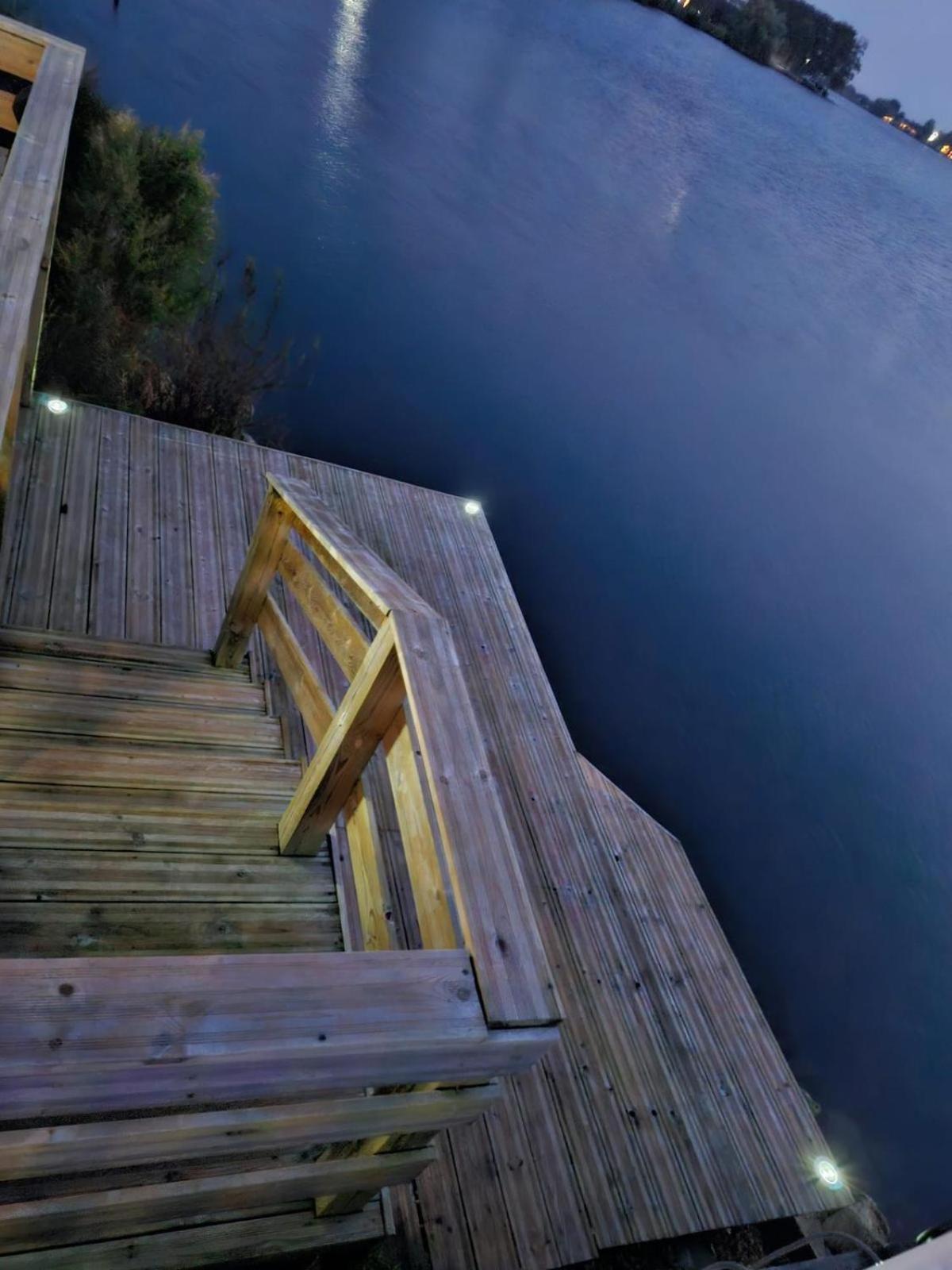 Lakeside Holiday Home With Hot Tub تاتيرشال المظهر الخارجي الصورة