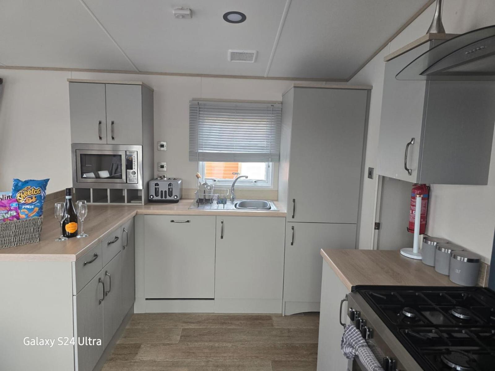 Lakeside Holiday Home With Hot Tub تاتيرشال المظهر الخارجي الصورة